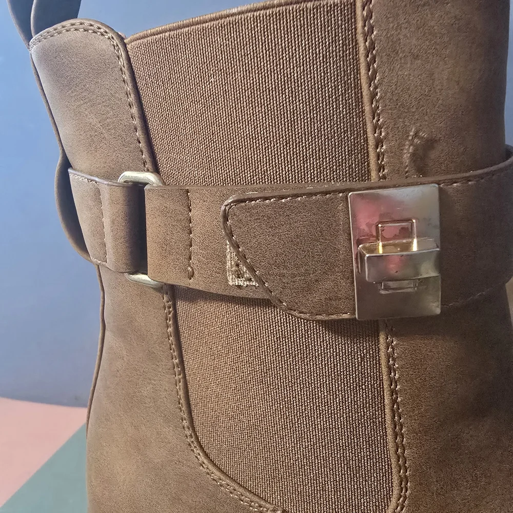 Dream Pairs Tan Lug Sole Chelsea Ankle Boots with Buckle - Picture 5 of 5